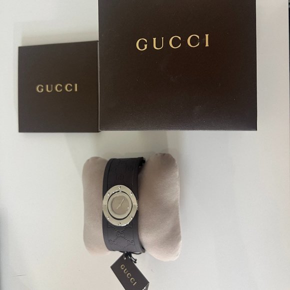 Gucci Watch - Picture 2 of 7